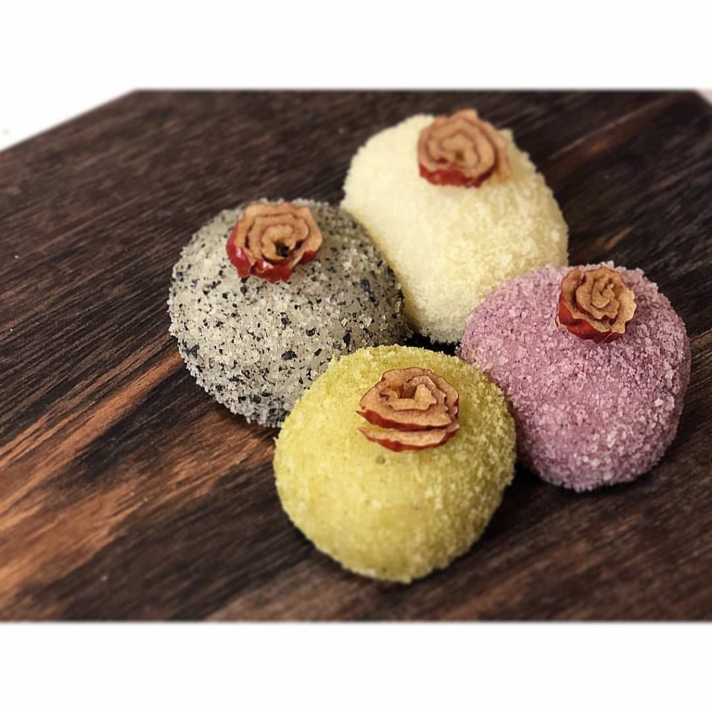 Những thói quen kiêng kị thú vị của người Hàn trước kỳ thi Đại học quan trọng 7 Mạch nha, đồ ăn dễ dính